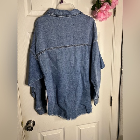 Celebrity Pink Plus size Shacket Midwash NWT - Picture 3 of 7